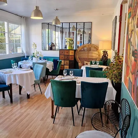 Saint Jacques ホテル