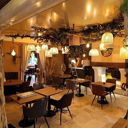 Saint Jacques Hotel