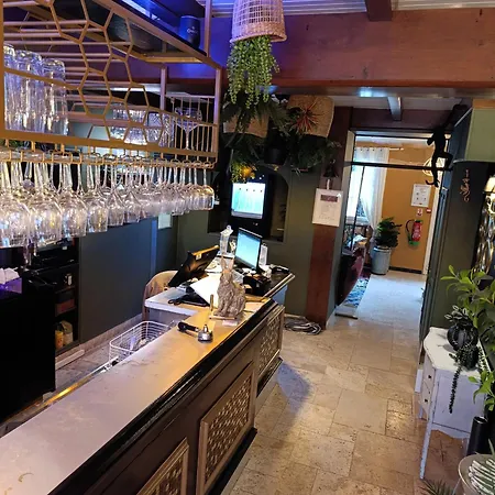 Hotel Saint Jacques 3*