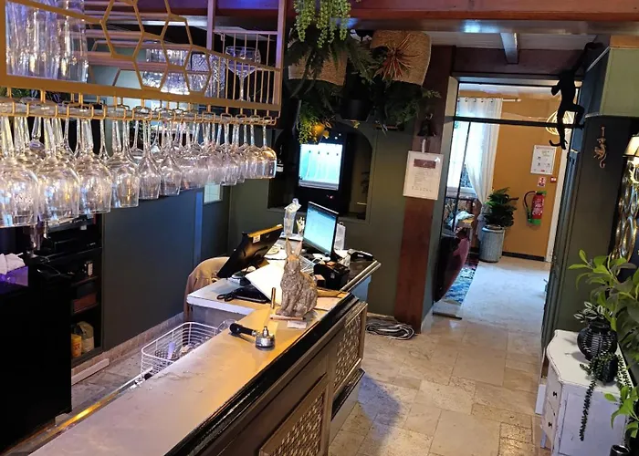 Hotel Saint Jacques 3*